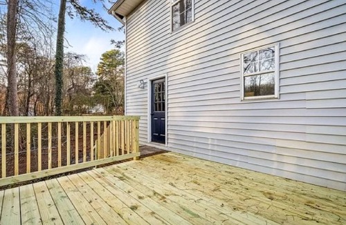 Seneca House | Cozy Seneca Getaway Pet Friendly Sleeps 7!