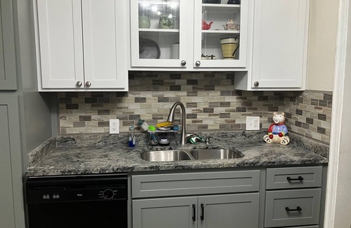 Cayce House | Cozy Stay Near USC, Downtown Columbia & Fort Jackson