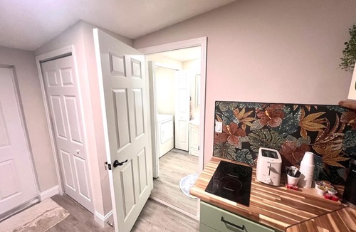 Longwood Apartment | Cozy Studio – Minutes to Wekiva, Disney & downtown Orl - Netflix - XL parking