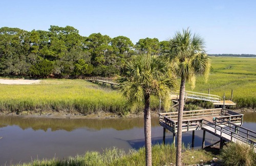 Saint Helena Island Condo | Cozy Tidal Creek Villa w/ Private Dock Access & Amazing Sunset Marsh Views