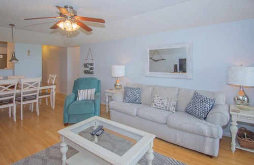 Saint Helena Island Condo | Cozy Tidal Creek Villa w/ Private Dock Access & Amazing Sunset Marsh Views