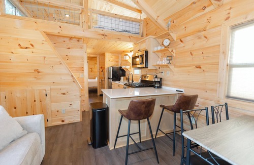 Aiken Cottage | Cozy Tiny Home Cottage in a fantastic Aiken location - rare find
