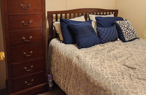 Prosperity House | Cozy Two Bedroom home nearby Dreher State Park/Lakel