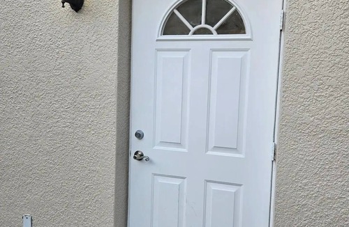 East County Civic Group Apartment | Cozy Two Bedrooms Apartment in Valrico