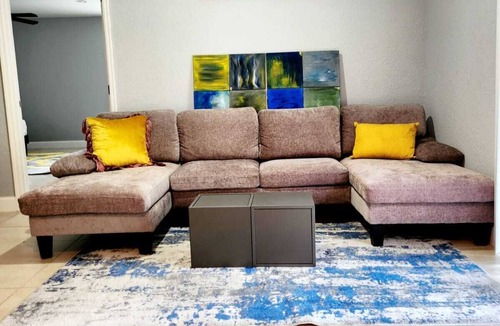 Hamptons at Boca Raton House | Cozy Vacation Spacious 5-bed/3bath that comfortably sleeps 11 people in Boca.