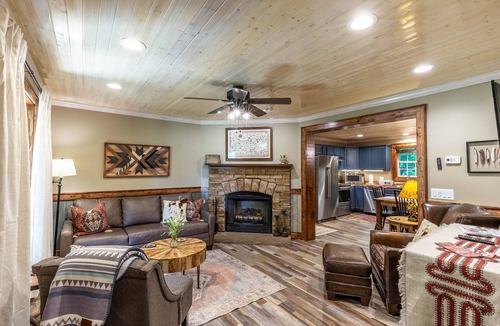 Cullowhee Cabin | Creekside Bliss - Stunning Custom Mountain Home with a Hot Tub I Convenient to WCU!