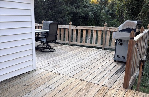 Maryville Cottage | Creekside Cottage: Private, Peaceful, Cozy Escape, Pet Friendly, Attached Garage