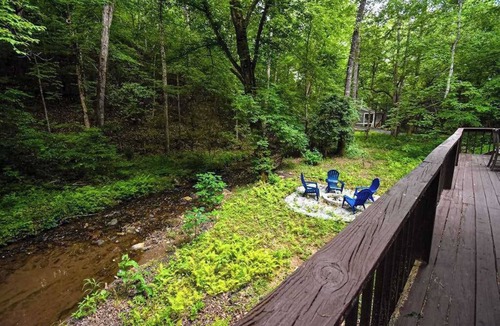 Young Harris Cabin | Creekside Getaway Now