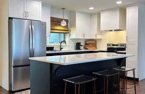 Kings Grant House | Crestwood Rest: Designer Kitchen, Private Pool, Mins to Wrightsville. 3bed/2bath