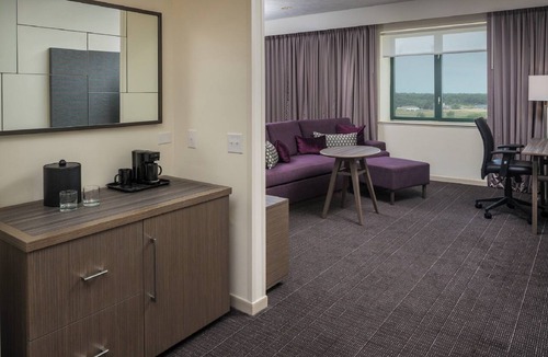 Springfield Hotel | Crowne Plaza Springfield by IHG