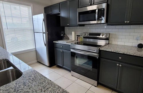 Florence House | Crystal Townhouse Near MUSC and Mcleod Hospital.