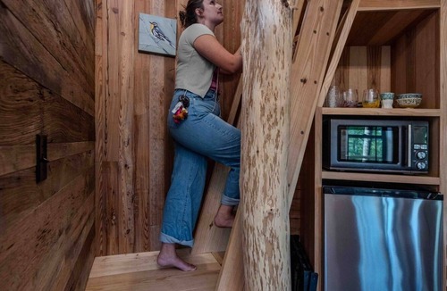 Zirconia Cabin | Custom Built Treehouse with Private Waterfalls & Hiking