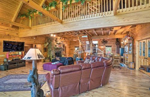 Celina House | Custom Cabin w/12 Acres on Dale Hollow Lake!