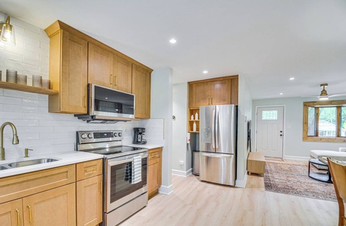 Cary House | Cute and Cozy cottage with modern upgrades in Cary Downtown