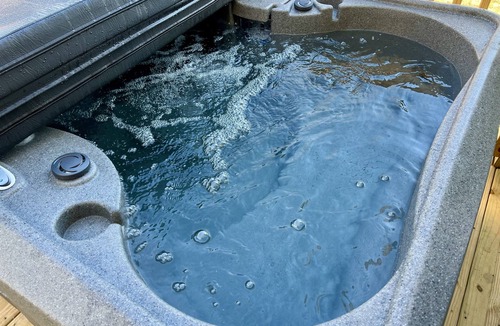 Pikeville Cottage | Cute, cozy & clean cottage by Fall Creek Falls Park. 2B-2B with new hot tub.