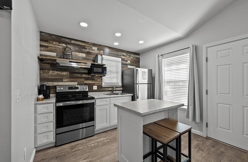 Reidsville Apartment | “Cypress” Cottage Reidsville Georgia