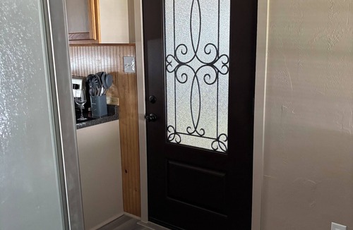 Jacksonville House | Daisy’s Place Cozy cottage three bedroom located in the heart of Jacksonville