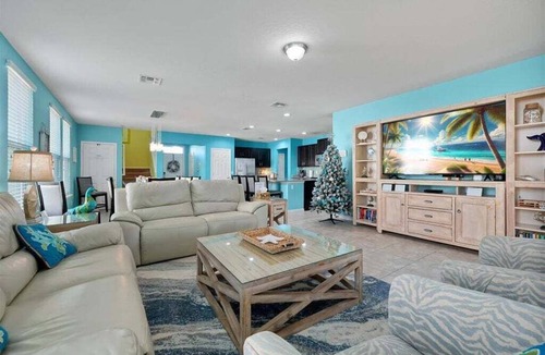 West Haven House | Davenport Dream Villa - Near Parks and close to Magic!