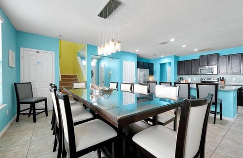 West Haven House | Davenport Dream Villa - Near Parks and close to Magic!