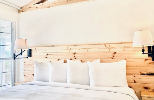 Sebastian House | Davis House Inn