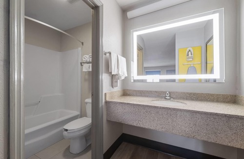 Alma Hotel | Days Inn by Wyndham Alma