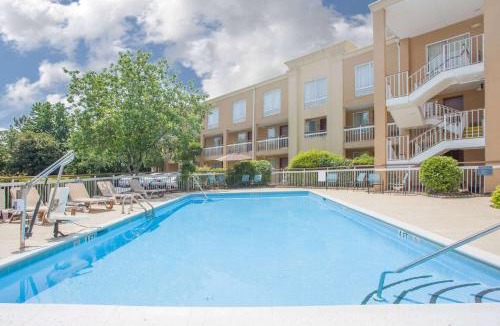 Greenville Hotel | Days Inn by Wyndham Greenville