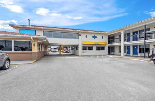 Jacksonville Hotel | Days Inn by Wyndham Jacksonville NC