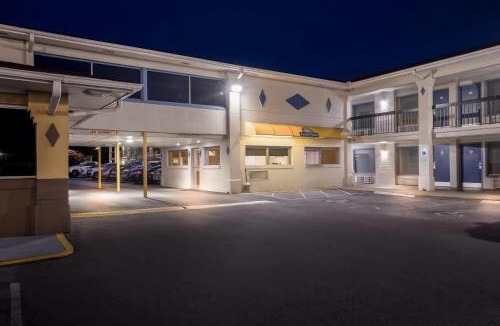 Jacksonville Hotel | Days Inn by Wyndham Jacksonville NC