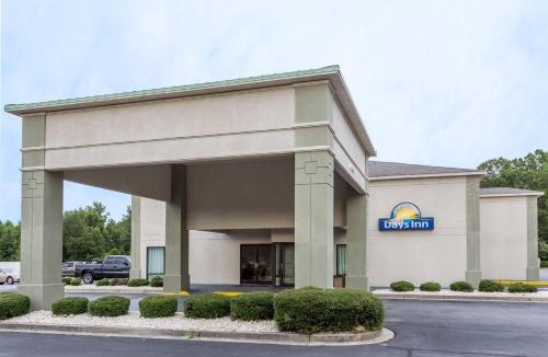 Lugoff Hotel | Days Inn by Wyndham Lugoff