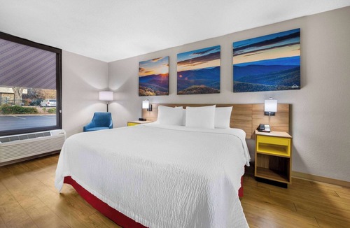 Raleigh Hotel | Days Inn by Wyndham Raleigh Midtown