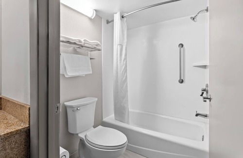 St. Pauls Hotel | Days Inn by Wyndham Saint Pauls