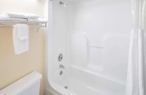 Walterboro Hotel | Days Inn by Wyndham Walterboro