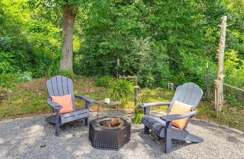 Dayton House | Dayton Cabin on 42-Acre Farm: Fish, Hike, Unwind!