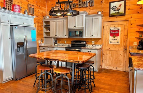 Bryson City House | Deep Creek Waterfront Home Hot Tub Pool Table Minutes to Downtown & GSMNP