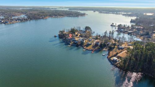Leesville House | Deep Water Stays on Lake Murray