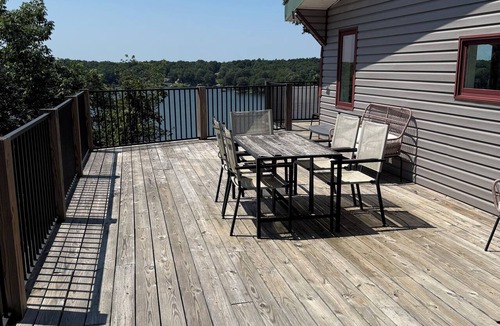Eddyville House | Deer Run on Eddy Bay 4 bd , 3 bath luxury lake living!