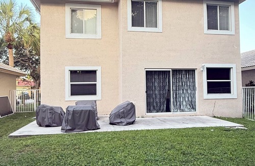 Coconut Creek House | Delightful 2-bedroom house with AC in Coconut Creek