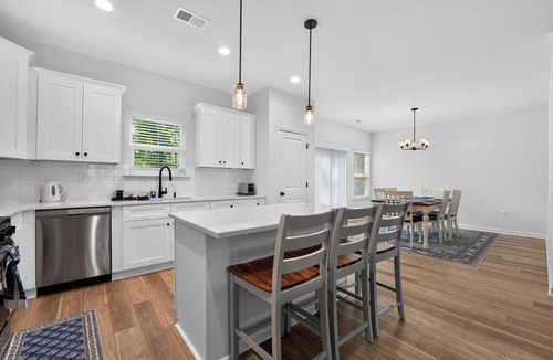 Toddville Road House | Delightful 4-bedroom house with AC in charming Charlotte
