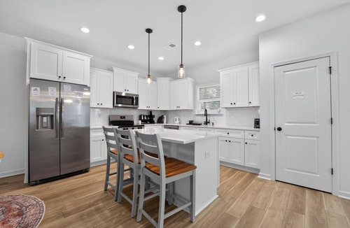 Toddville Road House | Delightful 4-bedroom house with AC in charming Charlotte