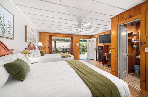 Hendersonville Hotel | Delightful Double Queen Hotel Room