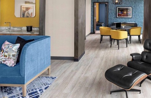 Downtown Memphis Hotel | Delightful hotel suites in Memphis with fitness room and AC