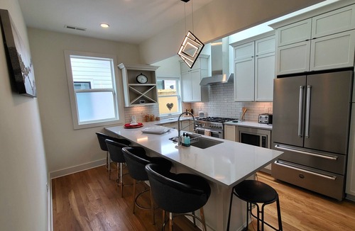 Salemtown House | Designer 3BR/2BA in Trendy Germantown — Walk Everywhere w Fenced Front Yard