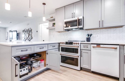 Wesley Chapel Condo | Designer 3BR Golf Retreat | Flexible Layout | Private Patio | Optional Saddlebrook Resort Amenities