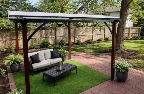 Dexter House | Dexter Victorian Homestead- Brand NEW Remodel April 2026. VERY Clean & Cozy