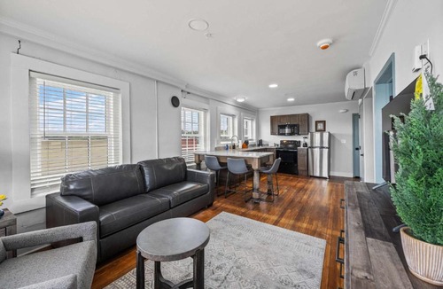 Conway House | Discover Conway Trendy Downtown Loft