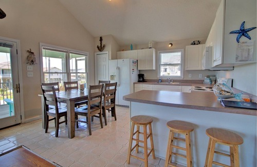 Surf City House | Discover My 4 Beaches in Surf City, NC: a spacious 3-bedroom home for 10!