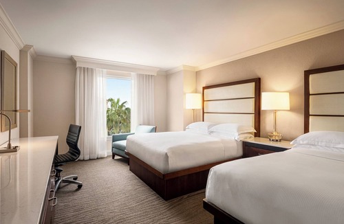 Park Shore Hotel | Discover Your New Favorite Stay! 2 Units, Outdoor Pool, Free Parking!