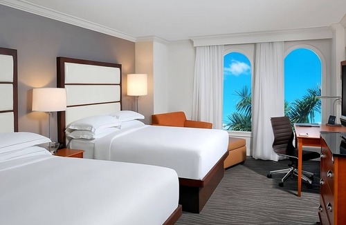 Park Shore Hotel | Discover Your New Favorite Stay! 2 Units, Outdoor Pool, Free Parking!