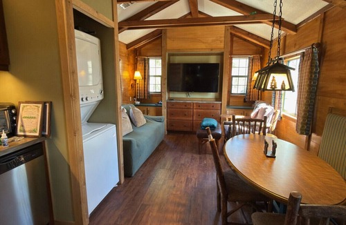 Callahan Cabin | Disney Fort Wilderness Cabin – The Outpost (30 mins from Beach)