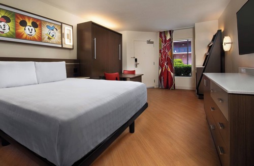 Bay Lake Hotel | Disney's All Star Sports Resort
